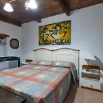Casa Matilde 펜션 코마노
