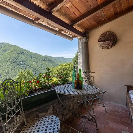Casa Matilde * Comano (Tuscany)